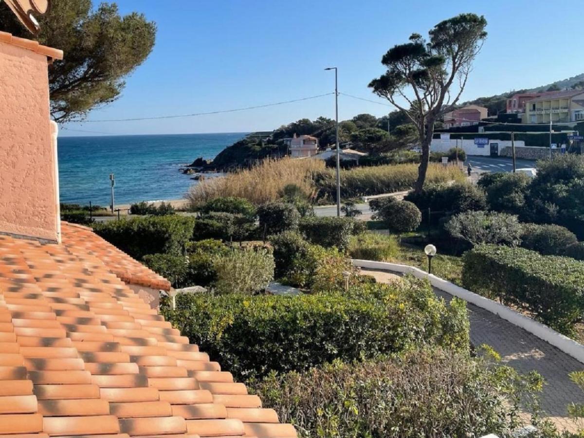 Entre St-Raphael Et St-Tropez. Studio Pieds Dans L'Eau, A Partir De 600 Euros/Semaine. Сен-Глф Экстерьер фото